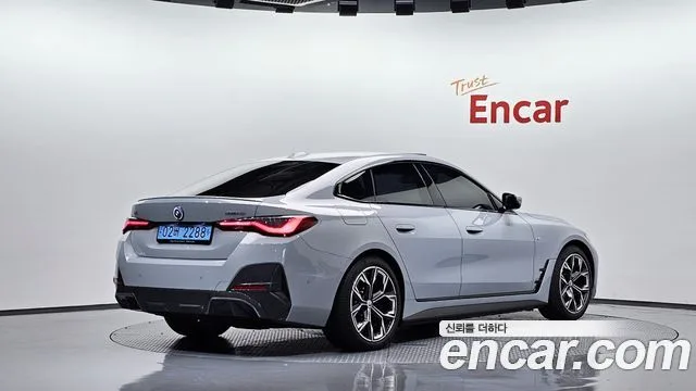 2024 BMW i4