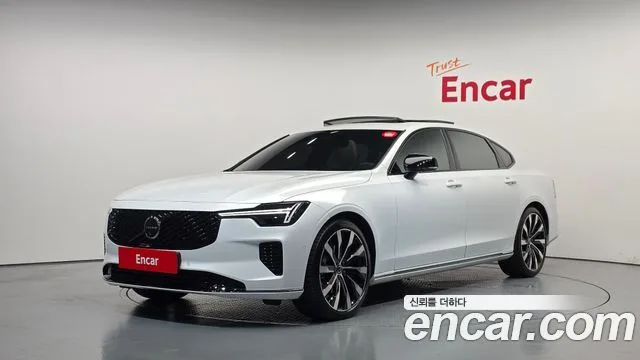 2026 Volvo S90