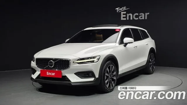 2023 Volvo V60