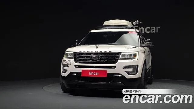 2016 Ford Explorer, foto 2