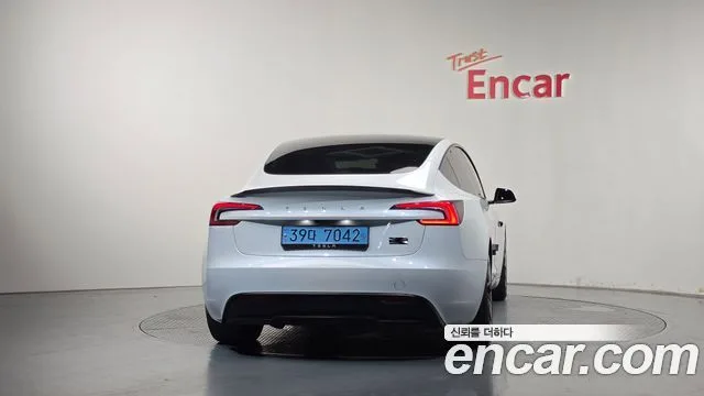 2024 Tesla Model 3, foto 3
