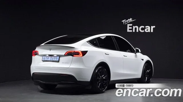 2024 Tesla Model Y