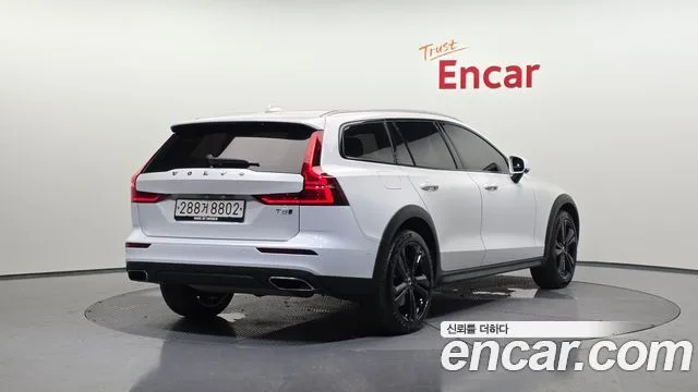 2020 Volvo V60, foto 2