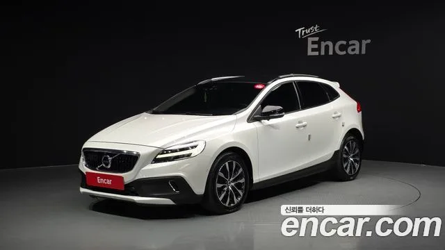 2019 Volvo V40