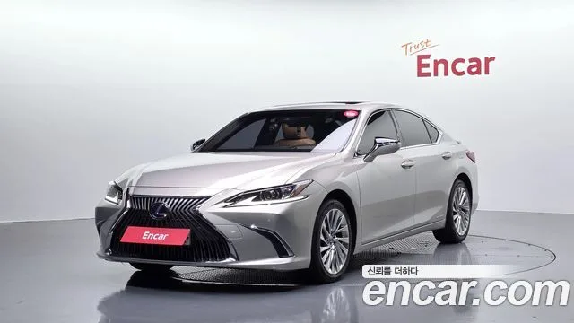 2019 Lexus ES