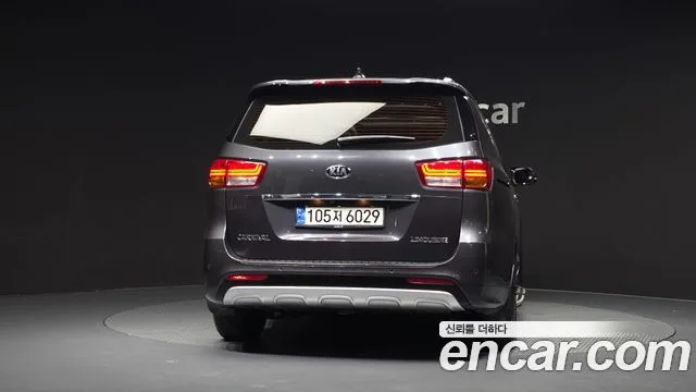 2016 Kia Carnival, foto 4