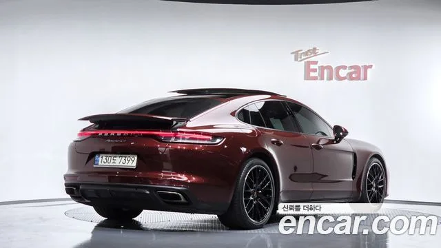 2021 Porsche Panamera