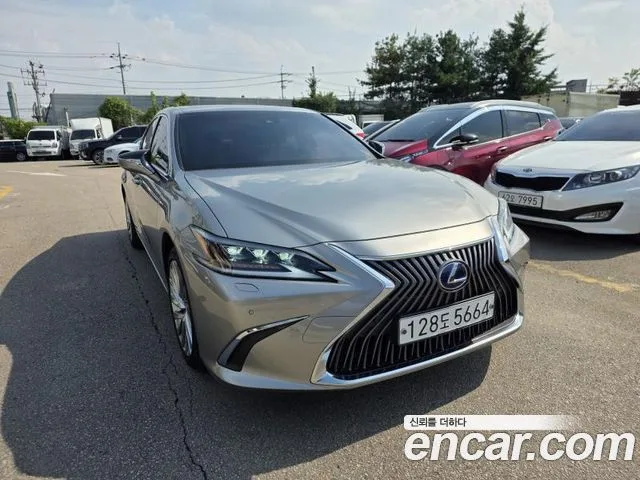 2020 Lexus ES