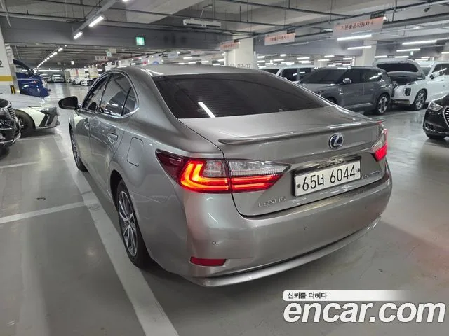 2018 Lexus ES, foto 2