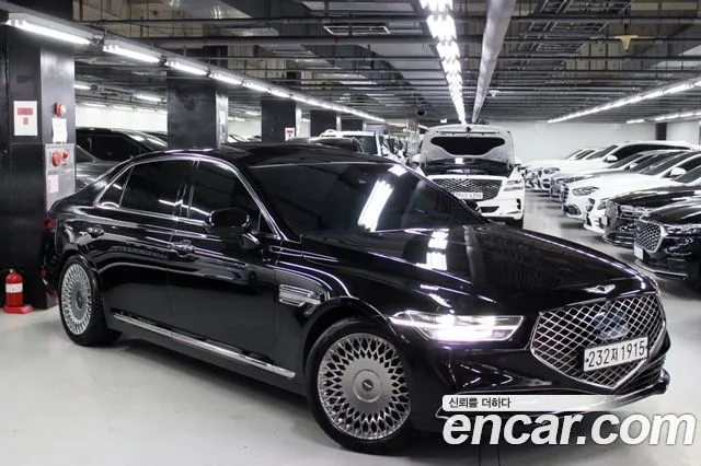 2020 Genesis G90