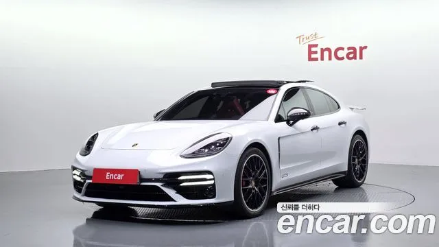 2019 Porsche Panamera