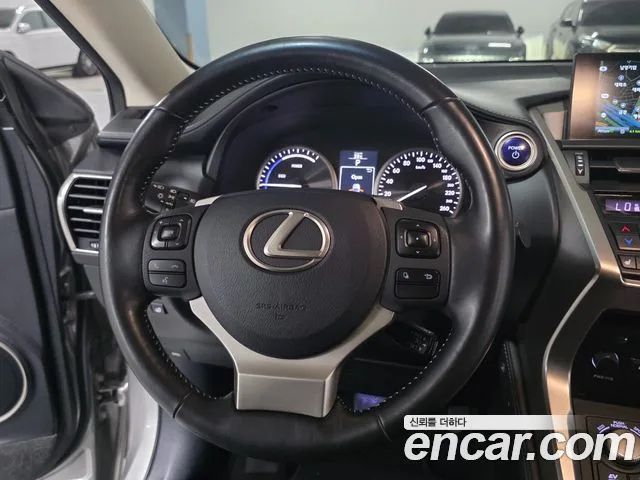 2017 Lexus NX, foto 4
