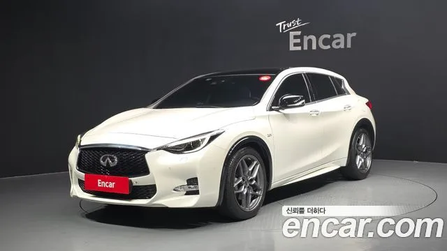 2017 Infiniti Q30