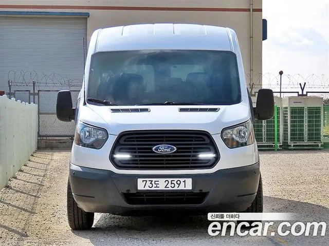 2016 Ford Transit, foto 2