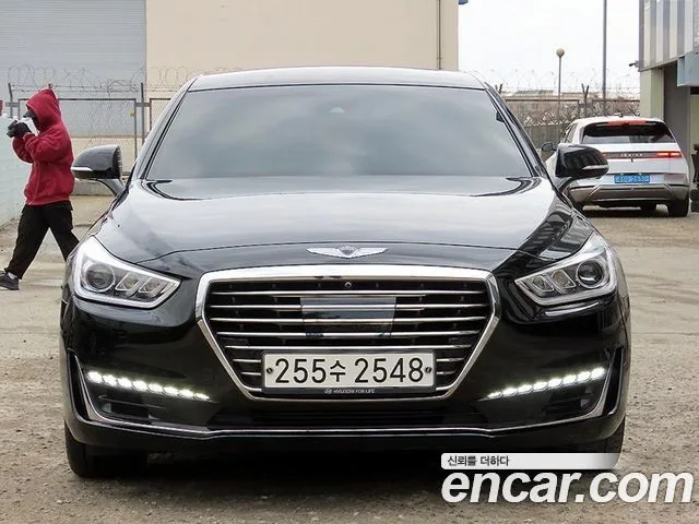 2016 Genesis EQ900