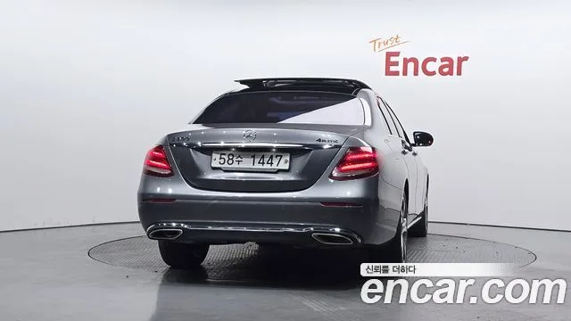 2017 Mercedes-Benz E-Class, foto 3