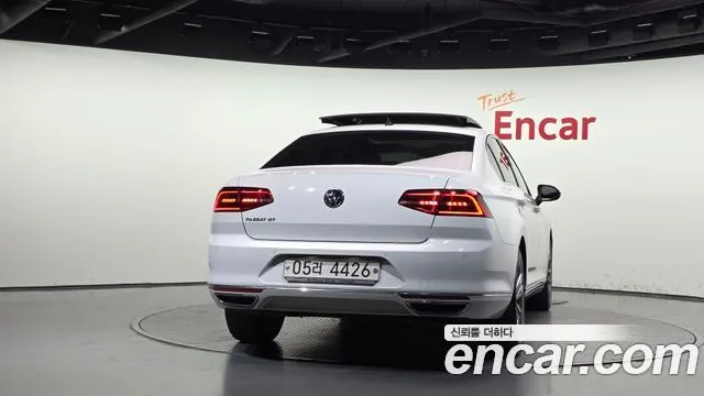 2018 Volkswagen Passat, foto 4