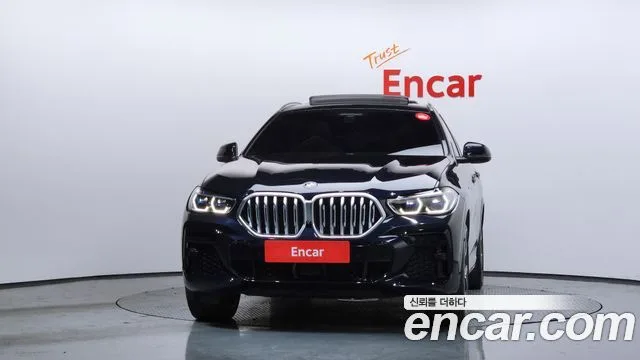 2022 BMW X6, foto 3