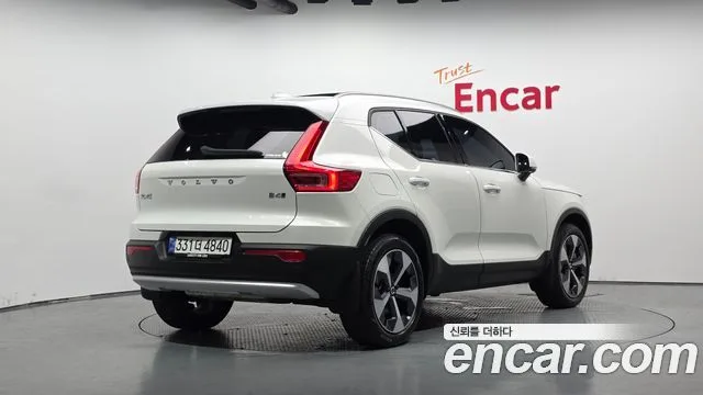 2024 Volvo XC40