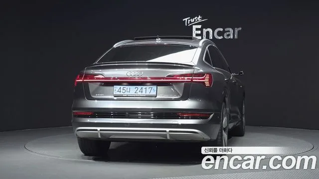 2022 Audi e-tron, foto 4