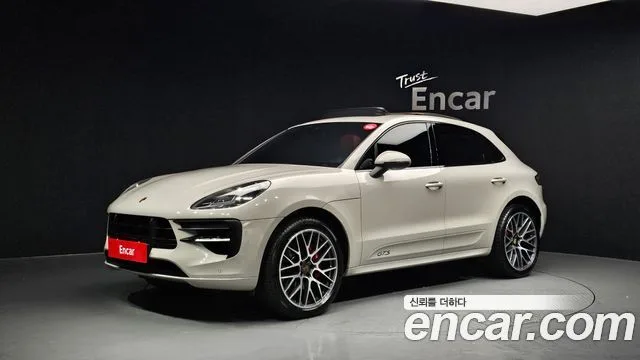2021 Porsche Macan
