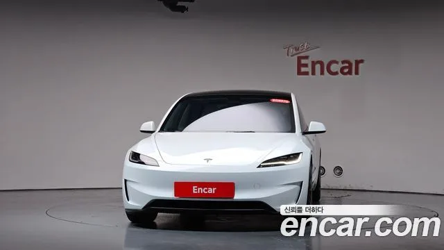 2026 Tesla Model 3, foto 2