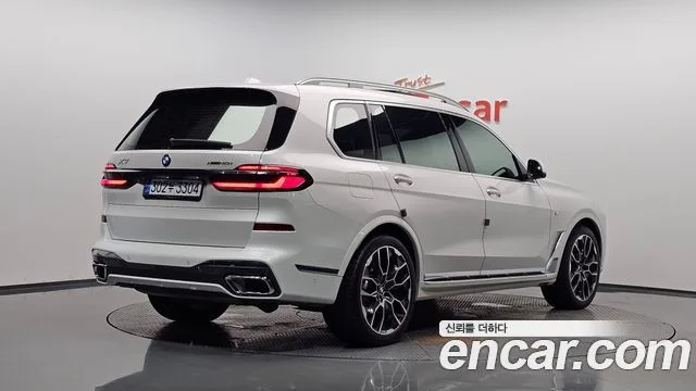 2024 BMW X7