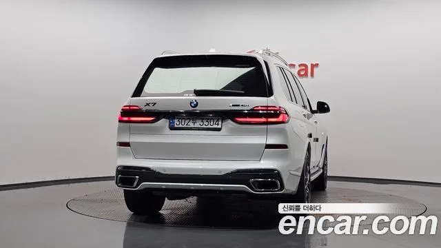 2024 BMW X7, foto 3