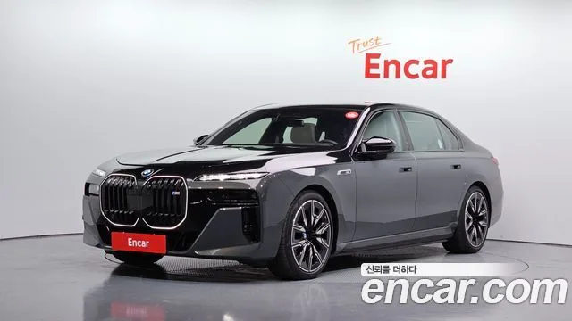 2025 BMW i7
