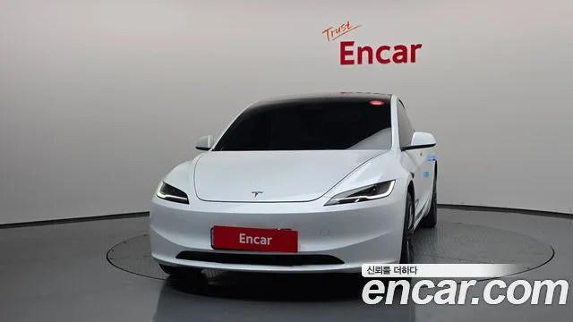 2024 Tesla Model 3, foto 3