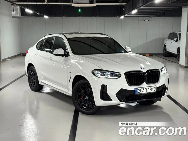 2022 BMW X4