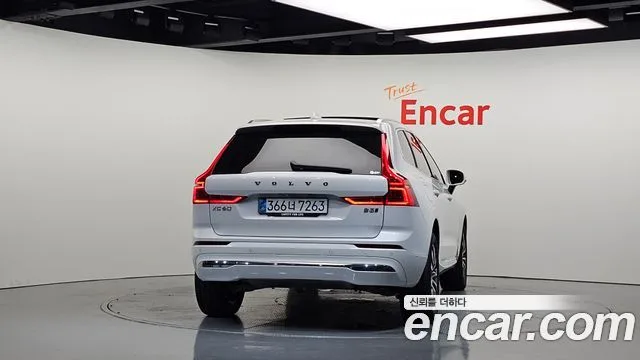 2025 Volvo XC60, foto 4