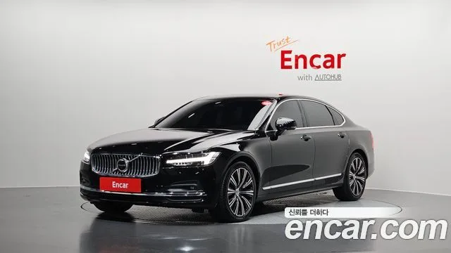 2022 Volvo S90