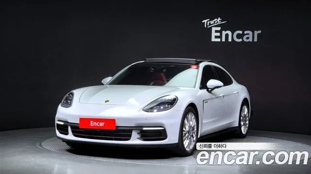 2020 Porsche Panamera