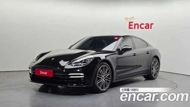 2023 Porsche Panamera