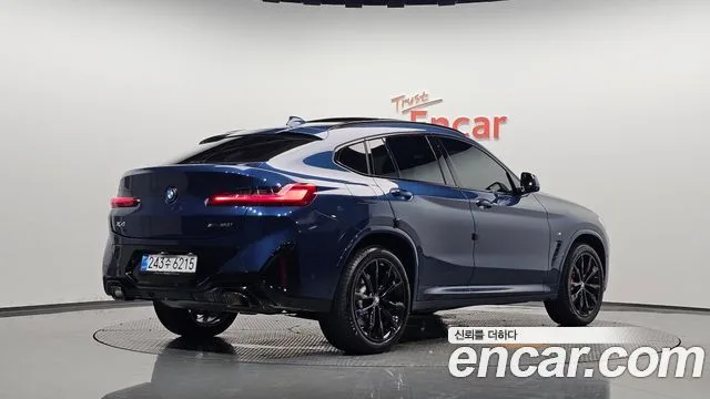 2025 BMW X4