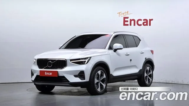2024 Volvo XC40