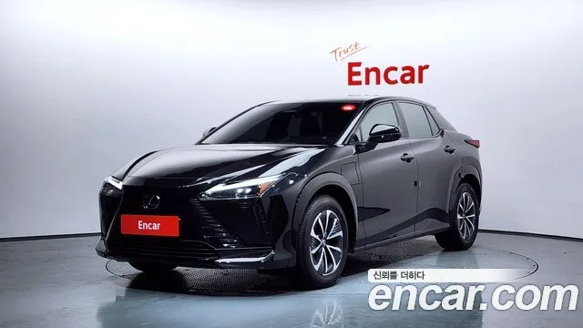 2023 Lexus RZ