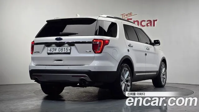 2016 Ford Explorer, foto 2