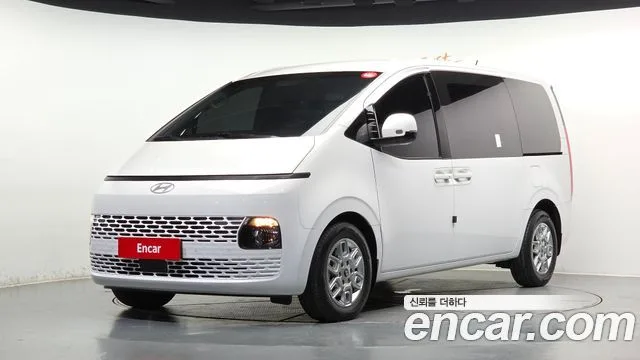 2025 Hyundai Staria
