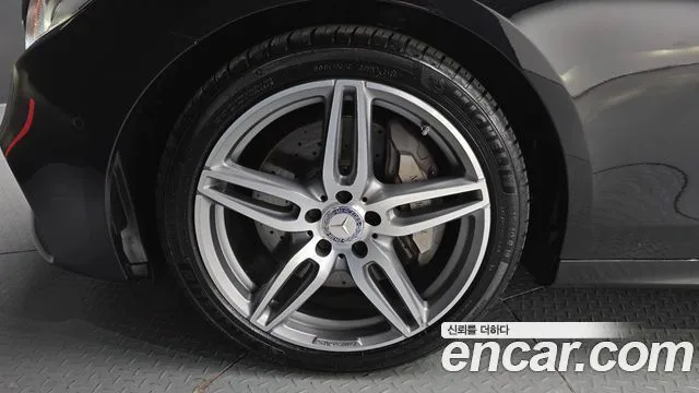 2017 Mercedes-Benz E-Class, foto 4