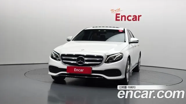 2017 Mercedes-Benz E-Class, foto 3