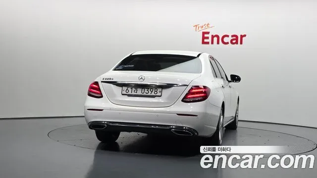 2017 Mercedes-Benz E-Class, foto 4