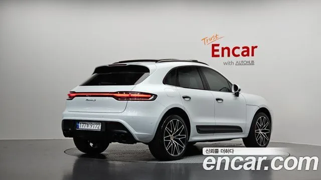2023 Porsche Macan