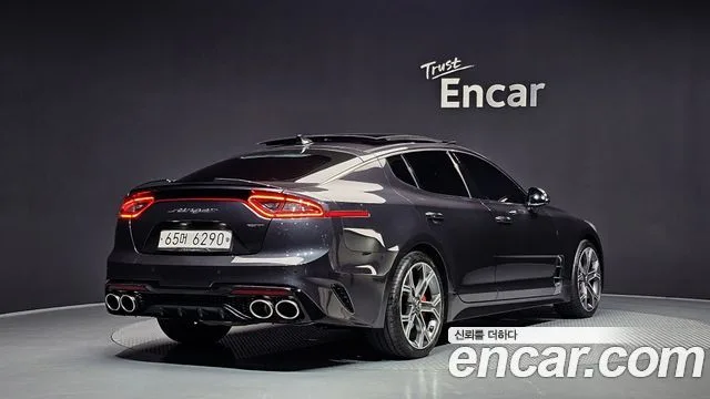 2018 Kia Stinger, foto 2
