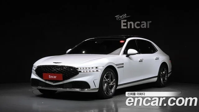 2023 Genesis G90