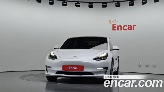 2022 Tesla Model 3, foto 3