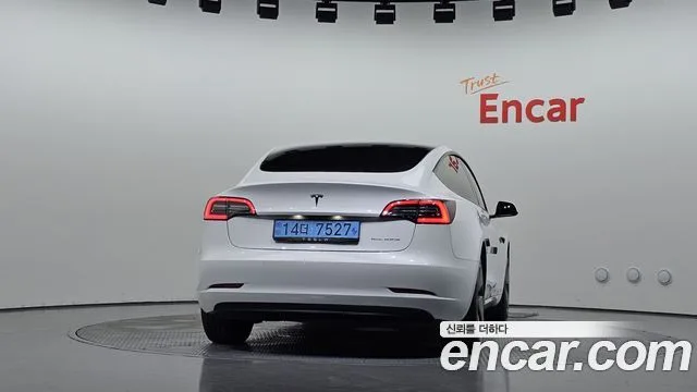 2022 Tesla Model 3, foto 4