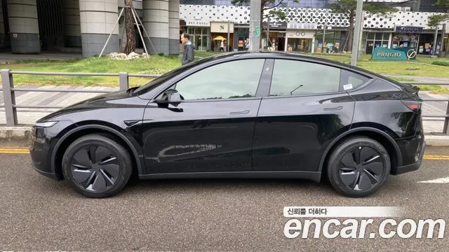 2026 Tesla Model Y, foto 4
