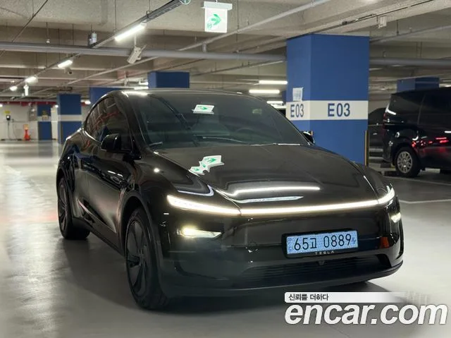 2026 Tesla Model Y, foto 2